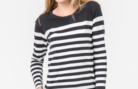 Personalized minimalist leather photo review